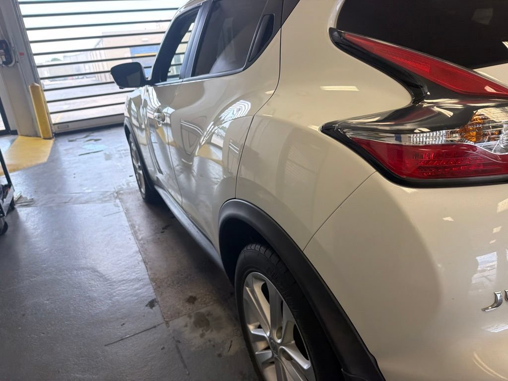 Used 2015 Nissan Juke SV w/ Technology Package FWD image 10