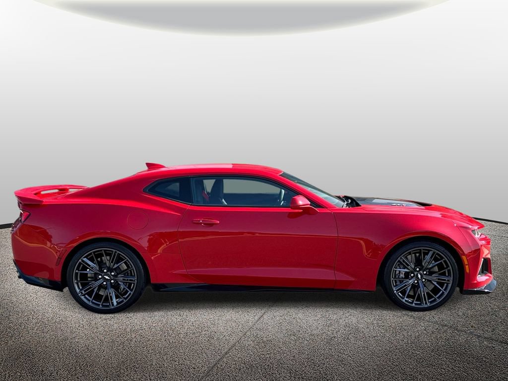 Used 2017 Chevrolet Camaro ZL1 RWD image 4