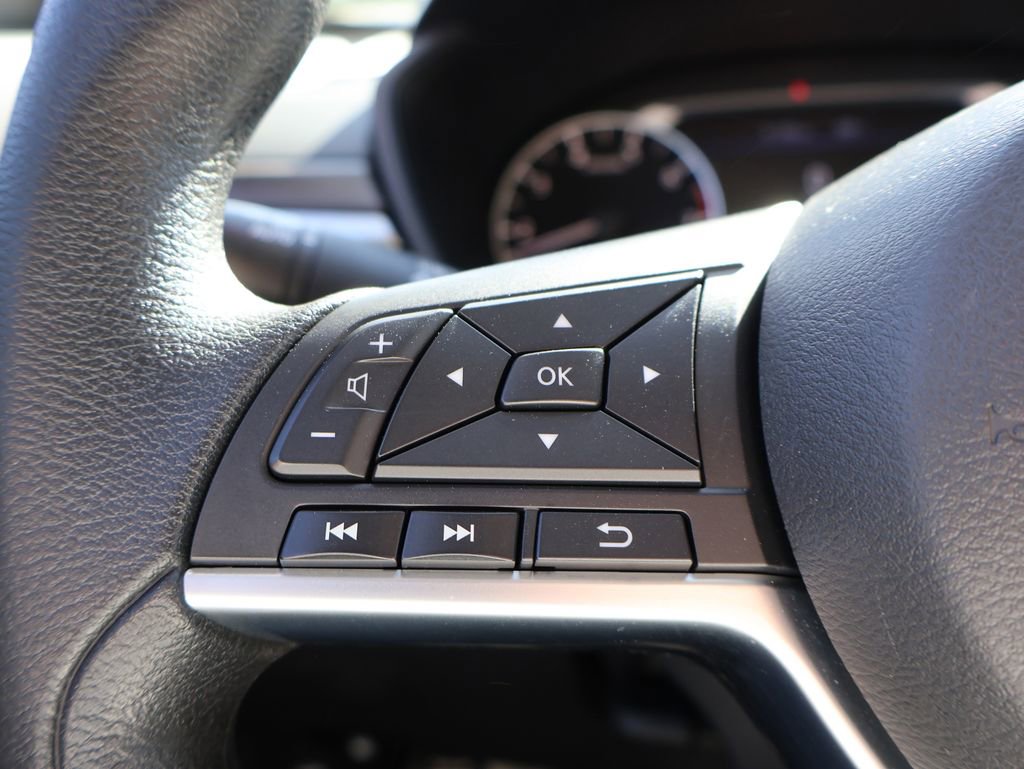 Used 2025 Nissan Altima 2.5 SV image 25