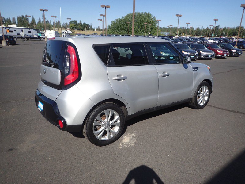 Used 2016 Kia Soul + image 5