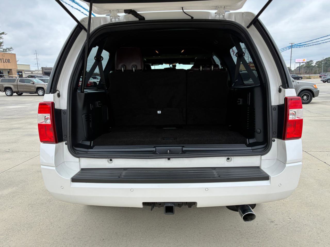 Used 2017 Ford Expedition EL Platinum image 41