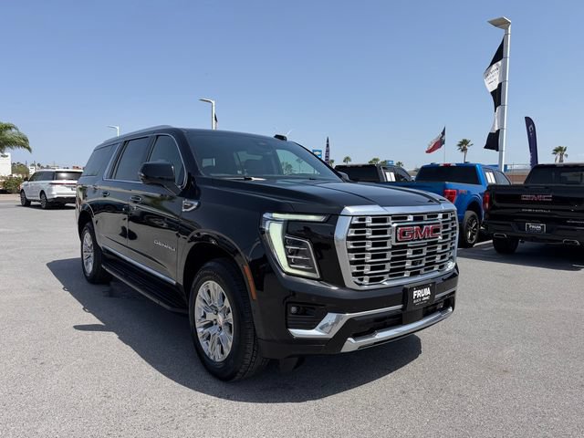 Used 2025 GMC Yukon XL Denali AWD/4WD image 3