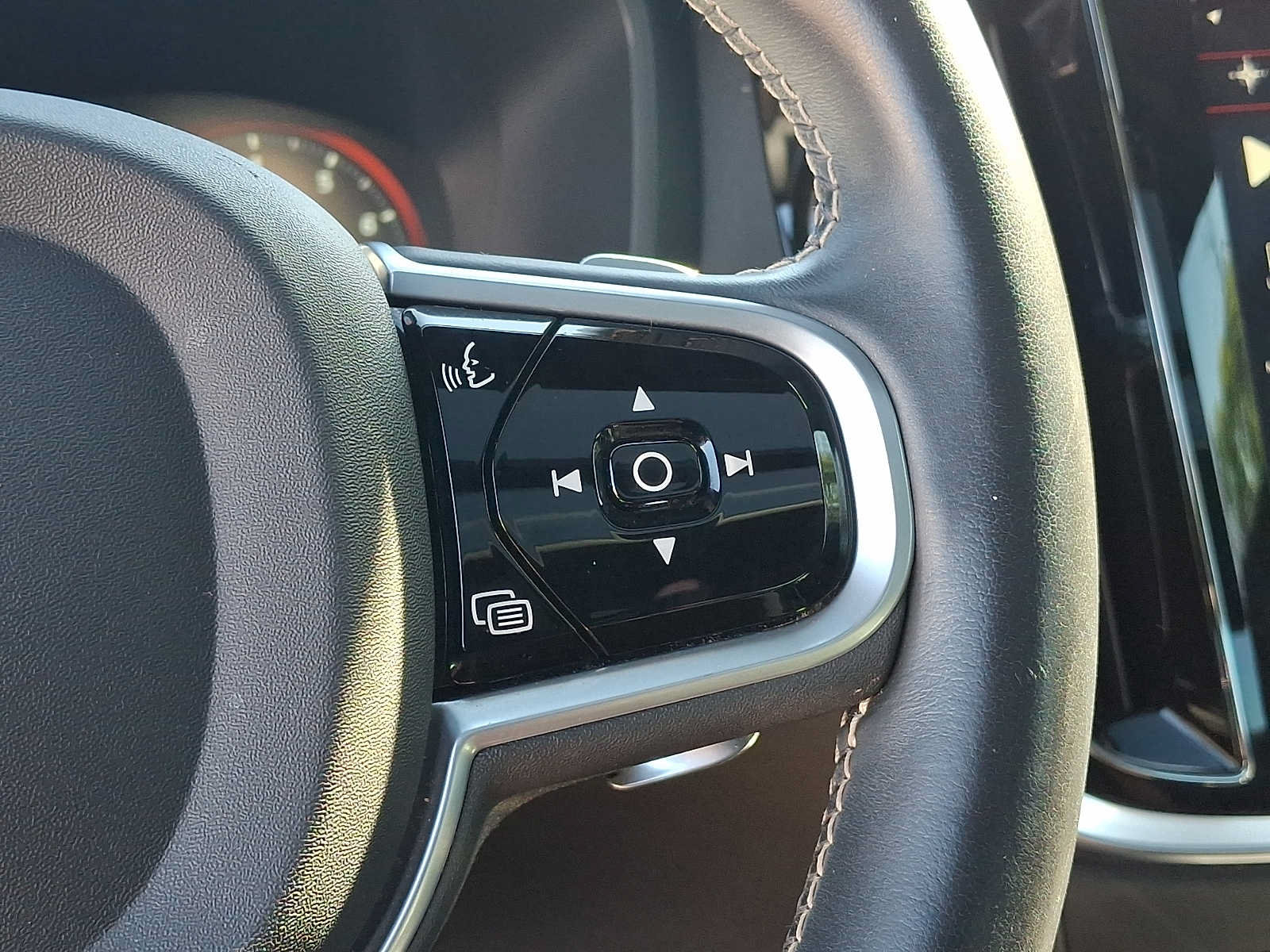 Used 2019 Volvo S60 T6 R-Design AWD/4WD image 24