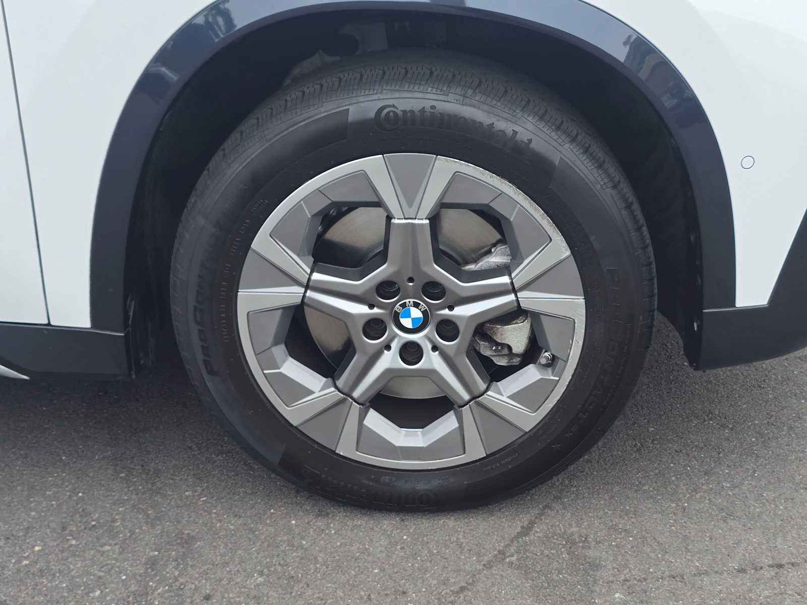 Used 2024 BMW X1 xDrive28i w/ Convenience Package AWD/4WD image 9