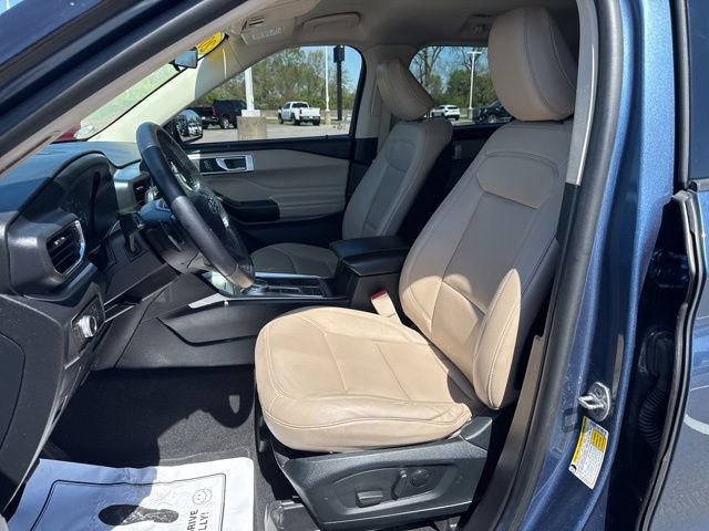 Used 2020 Ford Explorer XLT w/ Equipment Group 202A image 16