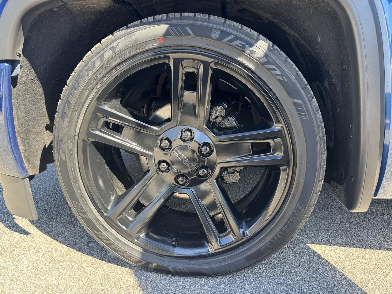 Used 2017 GMC Sierra 1500 SLE w/ SLE Value Package AWD/4WD image 16