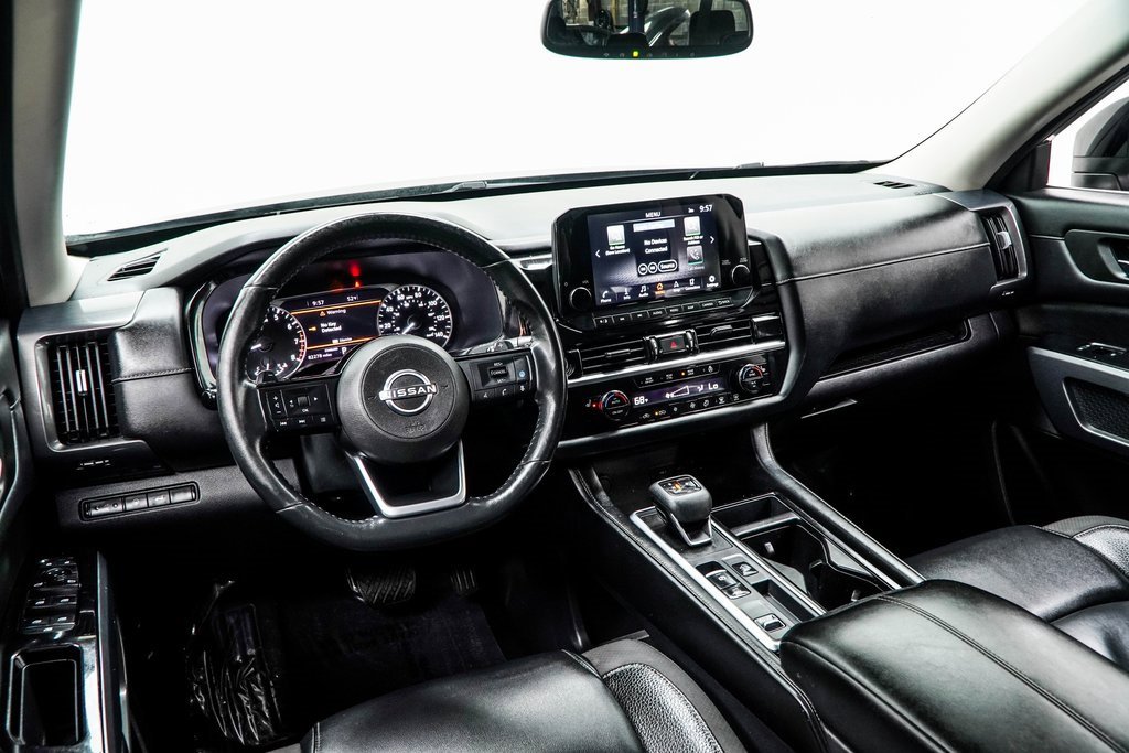 Used 2022 Nissan Pathfinder SL image 5