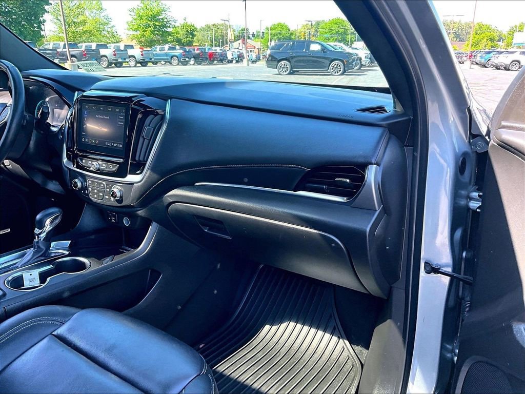 Used 2023 Chevrolet Traverse LT w/ LT Premium Package AWD/4WD image 13