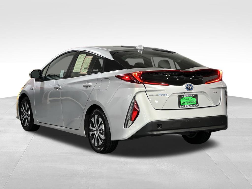 Certified 2021 Toyota Prius Prime XLE FWD image 3