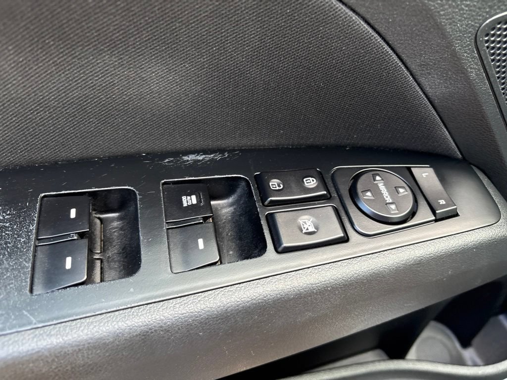 Used 2019 Hyundai Elantra SEL w/ Cargo Package FWD image 12