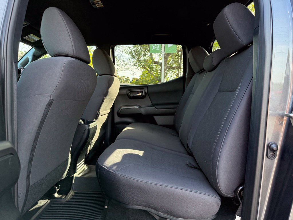 Used 2019 Toyota Tacoma TRD Sport AWD/4WD image 16