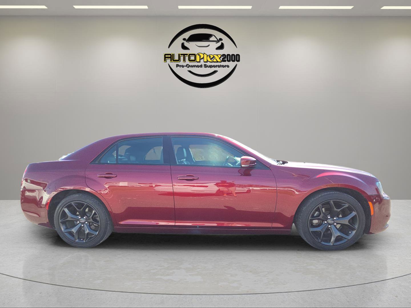 Used 2023 Chrysler 300 S RWD image 8