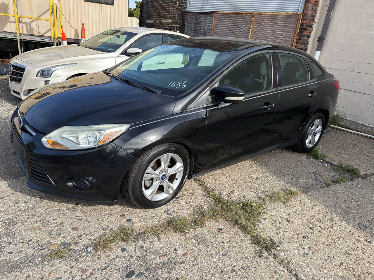 Used 2014 Ford Focus SE FWD image 1