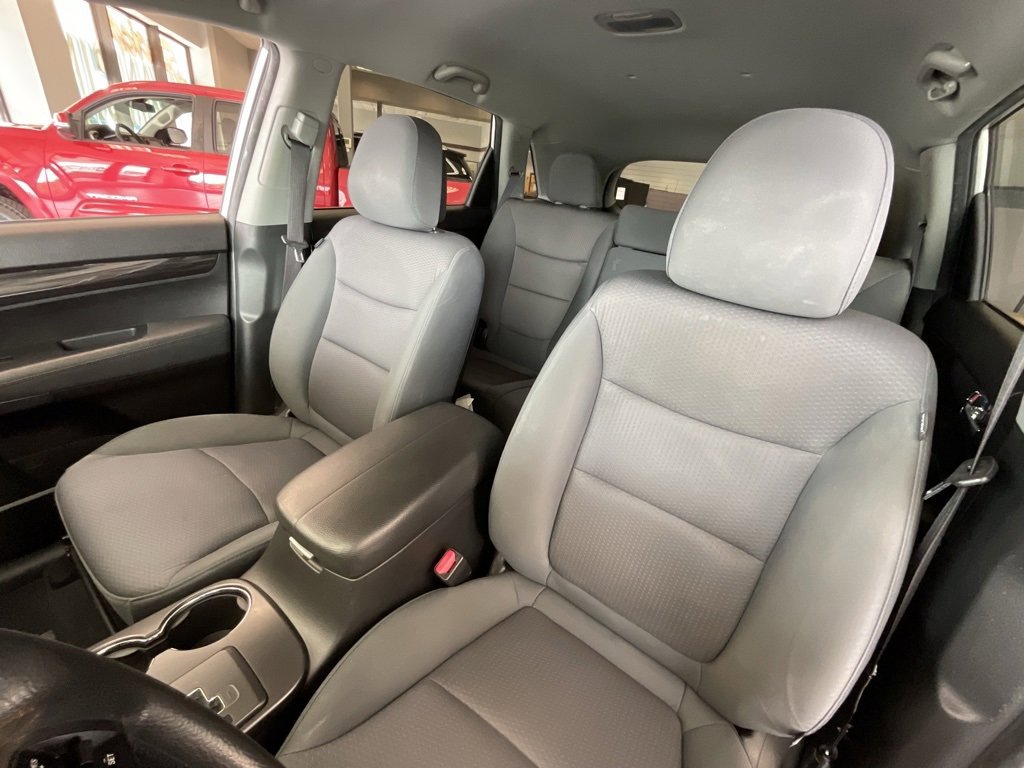 Used 2013 Kia Sorento LX image 10