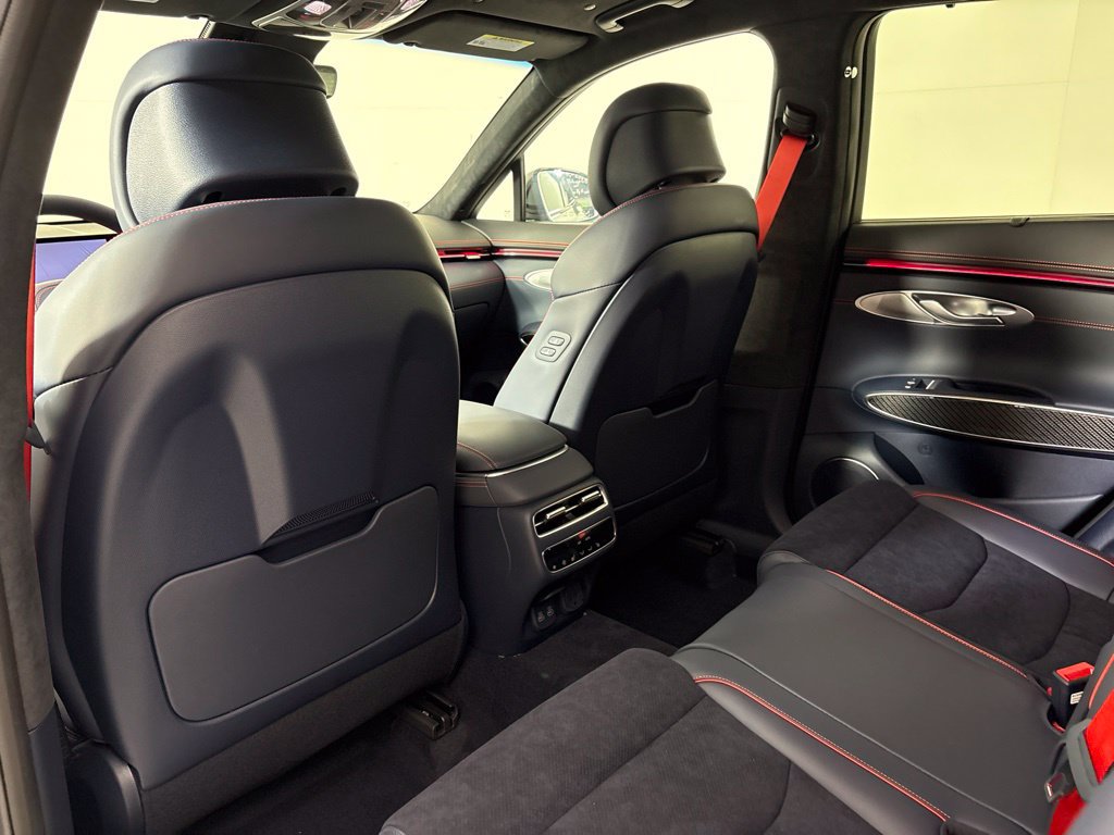 New 2027 Genesis GV70 3.5T Prestige AWD/4WD image 19
