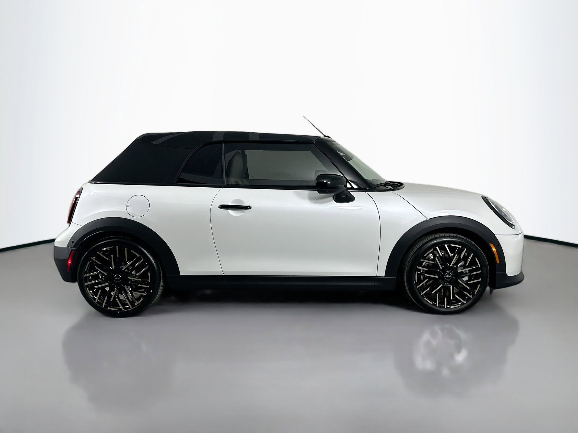 New 2026 MINI Cooper S image 5