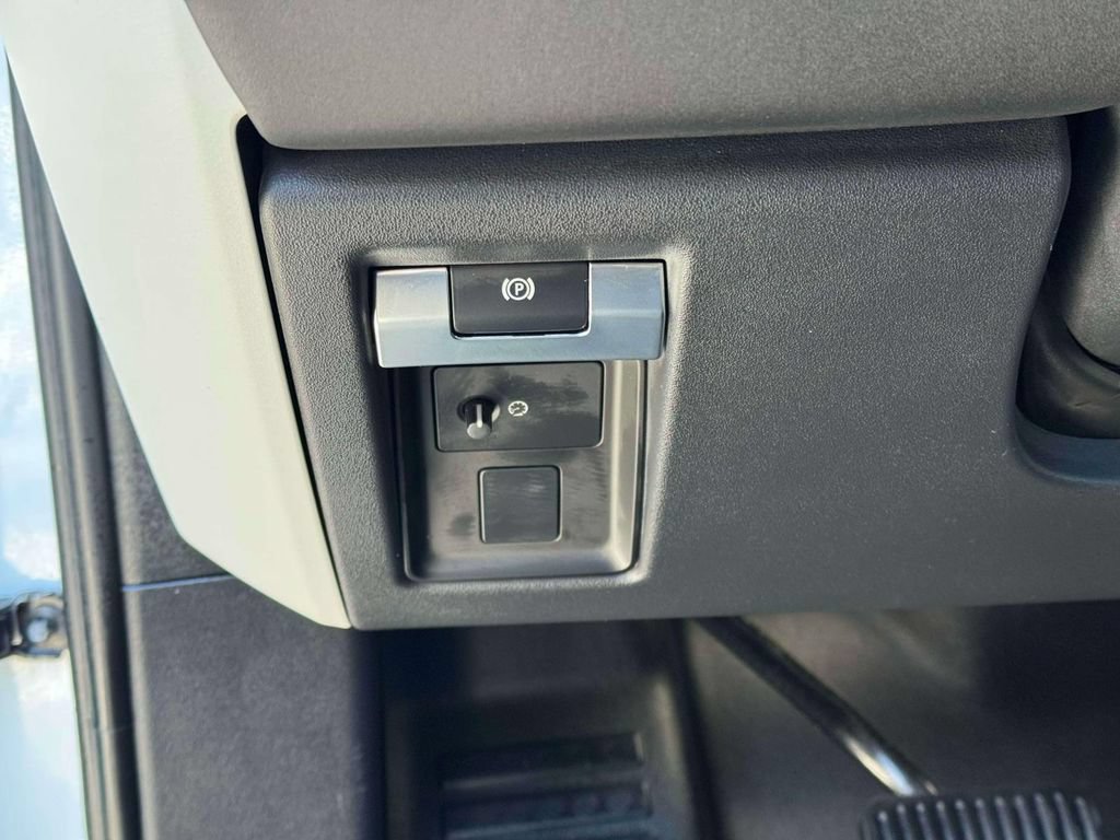 Used 2025 Land Rover Defender 110 S AWD/4WD image 20