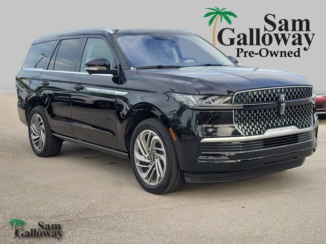 Certified 2025 Lincoln Navigator Reserve AWD/4WD image 1