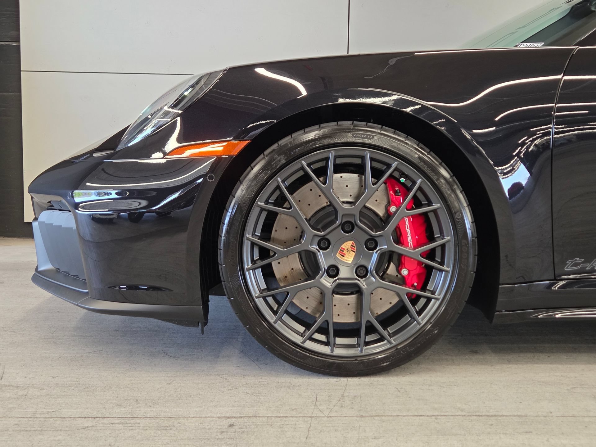 Certified 2026 Porsche 911 Targa 4 GTS AWD/4WD image 9