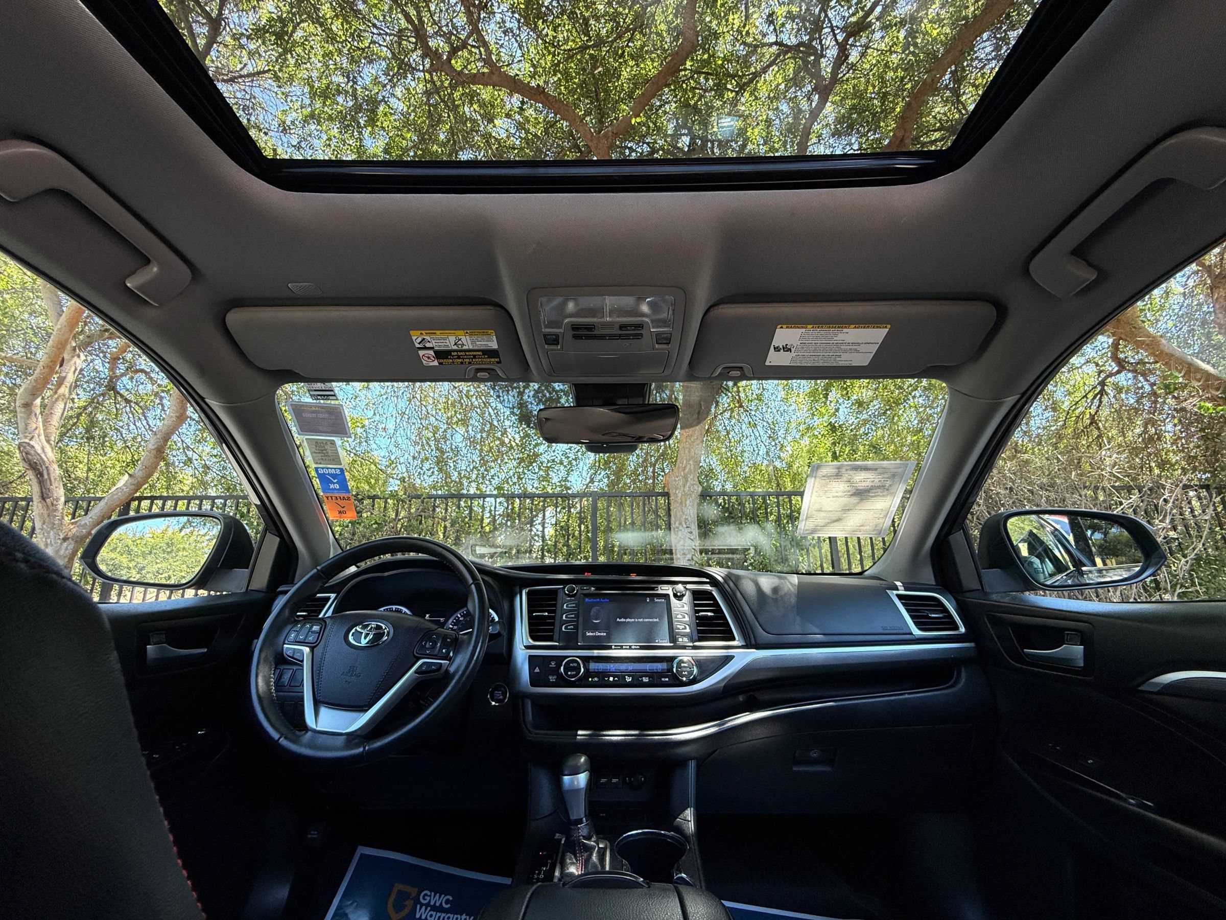 Used 2019 Toyota Highlander SE FWD image 23