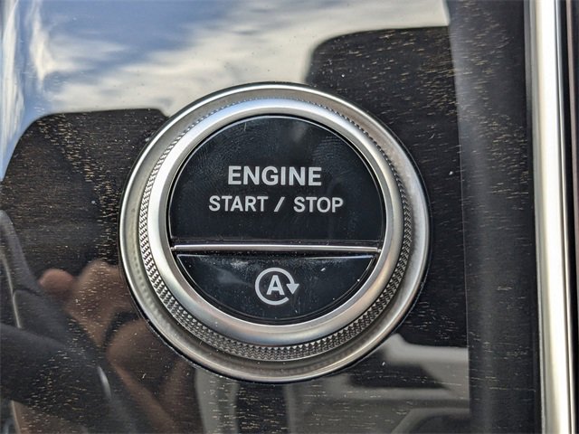 Used 2025 Mercedes-Benz GLC 300 image 30