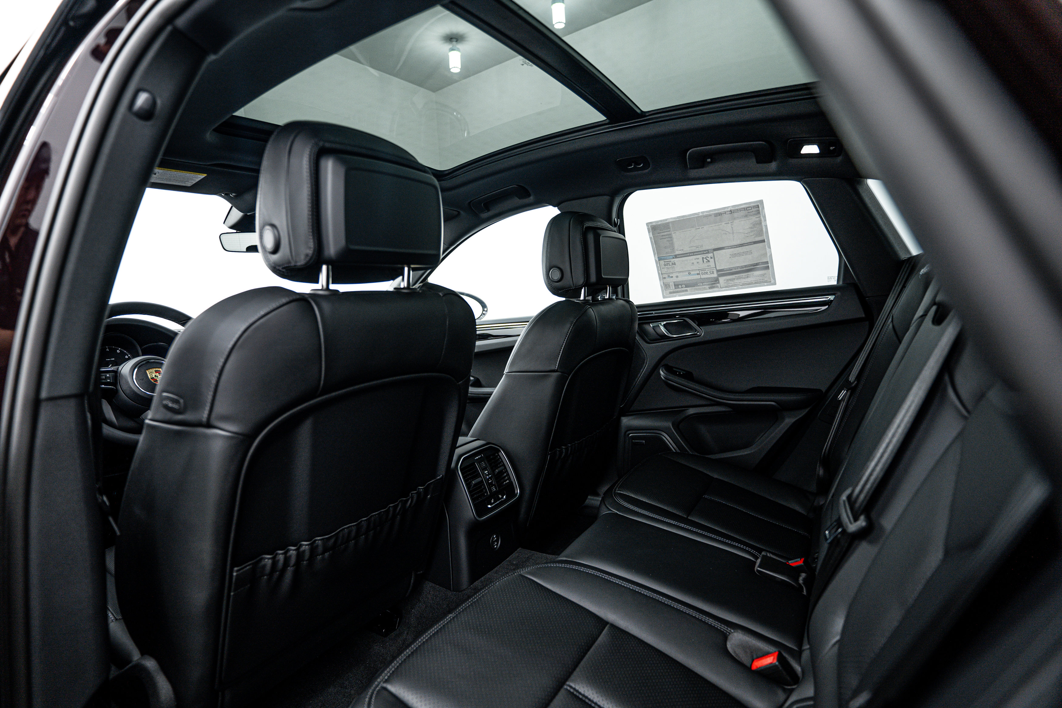 Certified 2026 Porsche Macan image 23