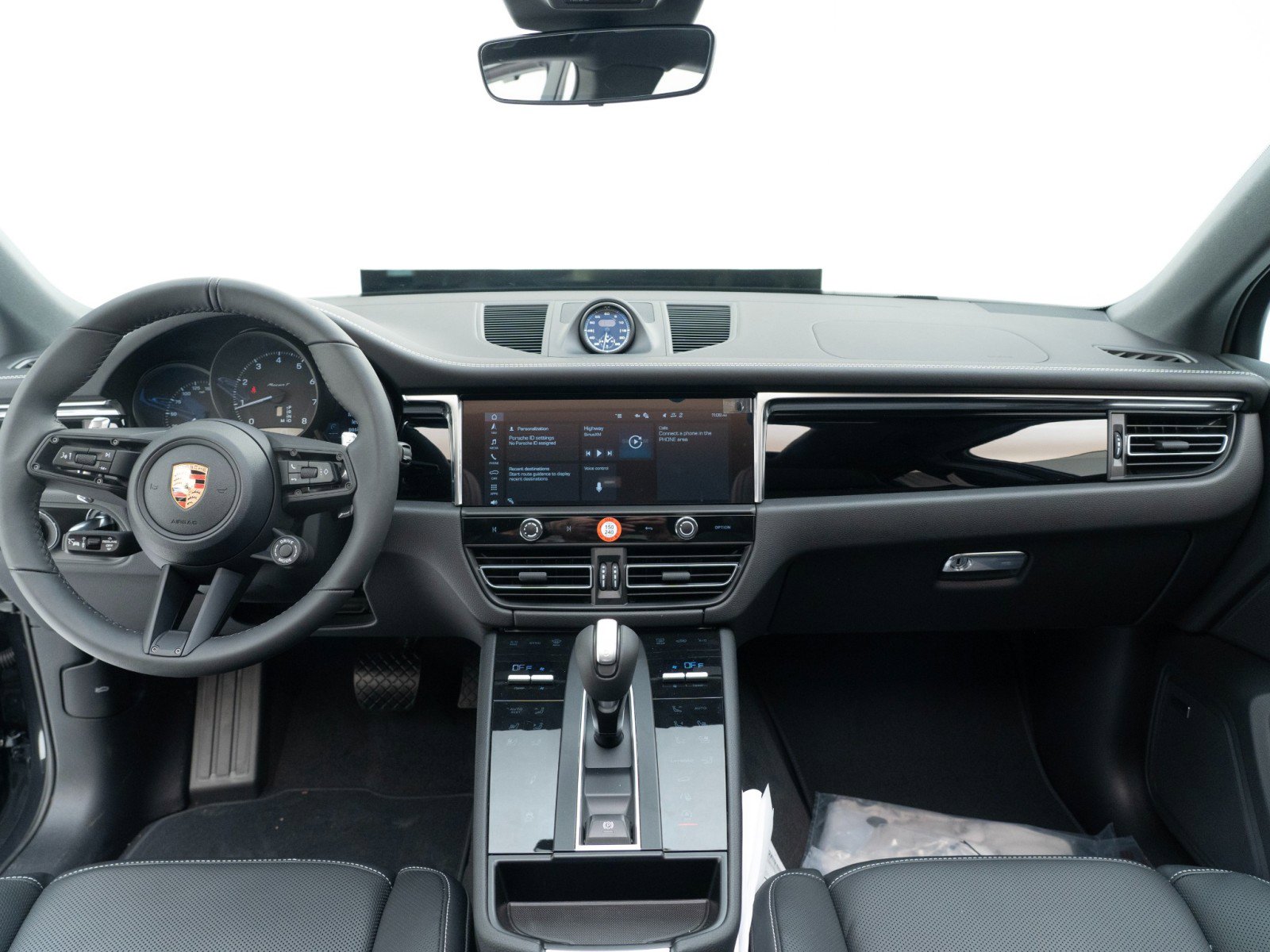 New 2026 Porsche Macan AWD/4WD image 30