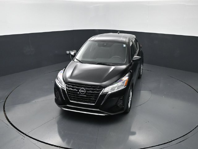 Certified 2025 Nissan Kicks Play S FWD image 24