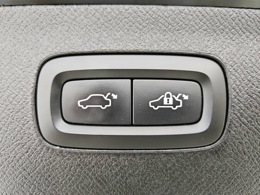 Used 2017 Volvo XC90 T8 Excellence AWD/4WD image 37