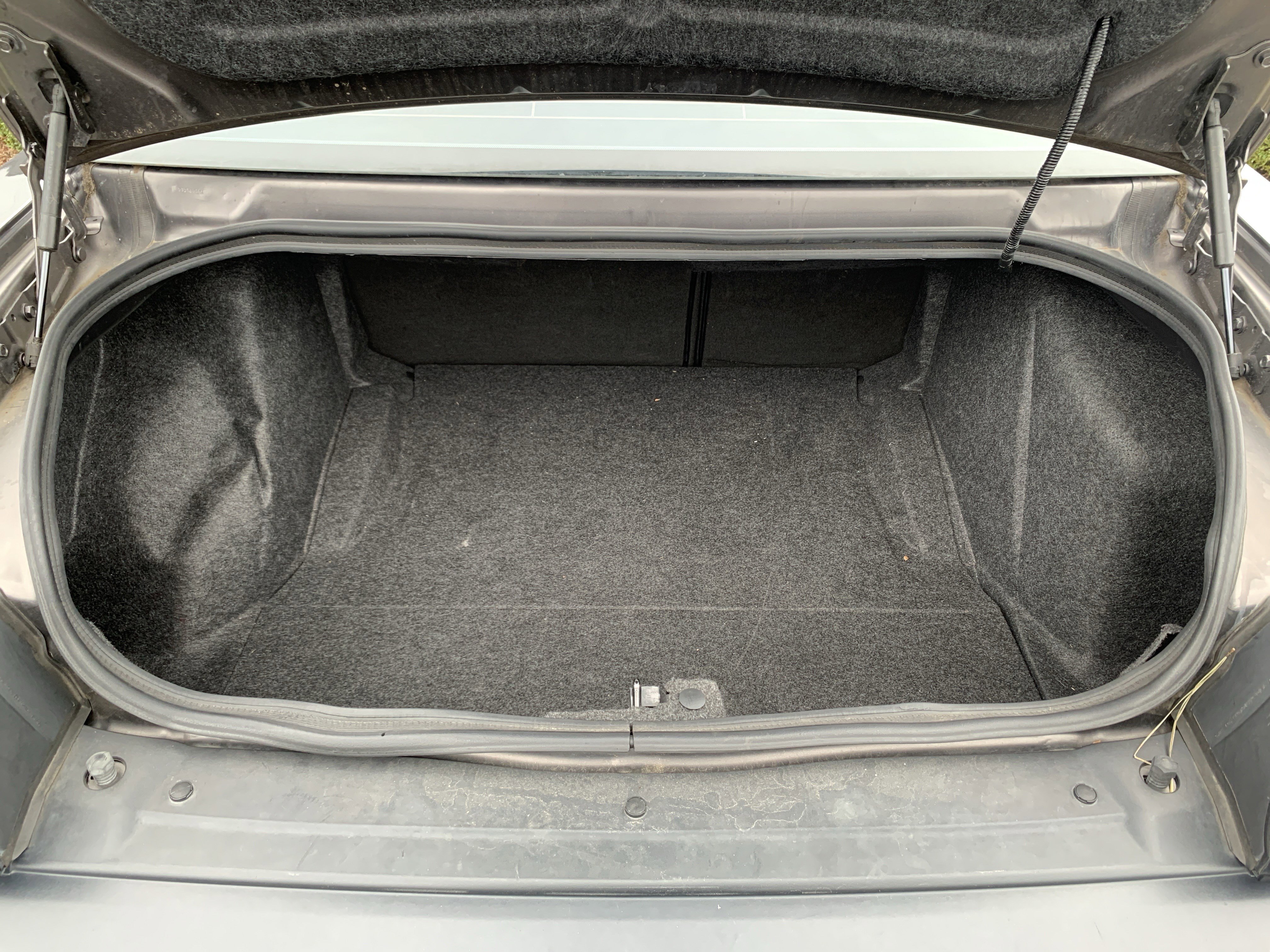 Used 2018 Dodge Challenger SXT image 34