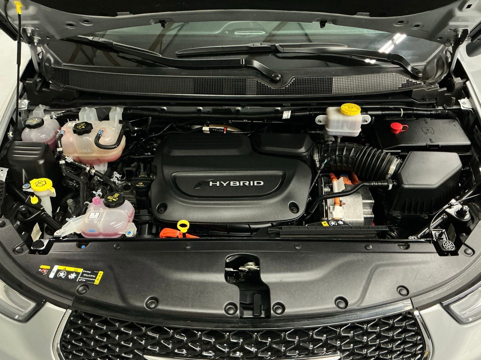 Used 2023 Chrysler Pacifica Touring-L image 40