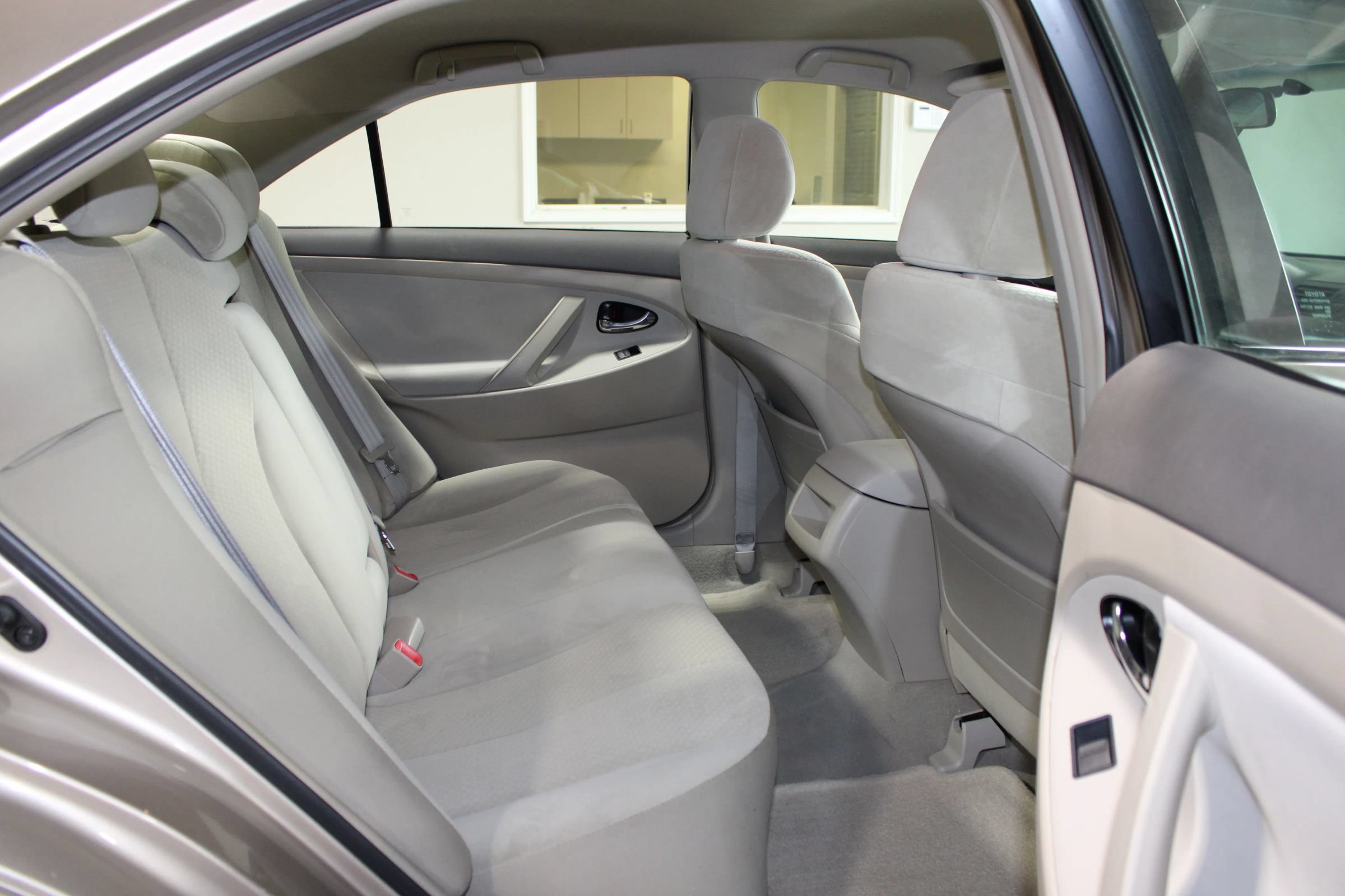 Used 2009 Toyota Camry LE FWD image 21