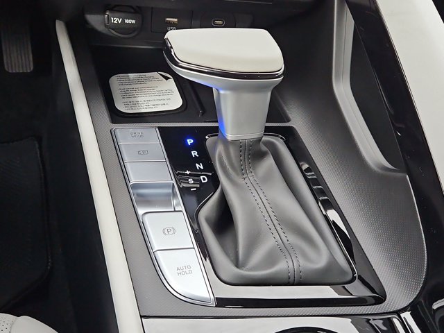 New 2026 Hyundai Elantra Limited FWD image 13
