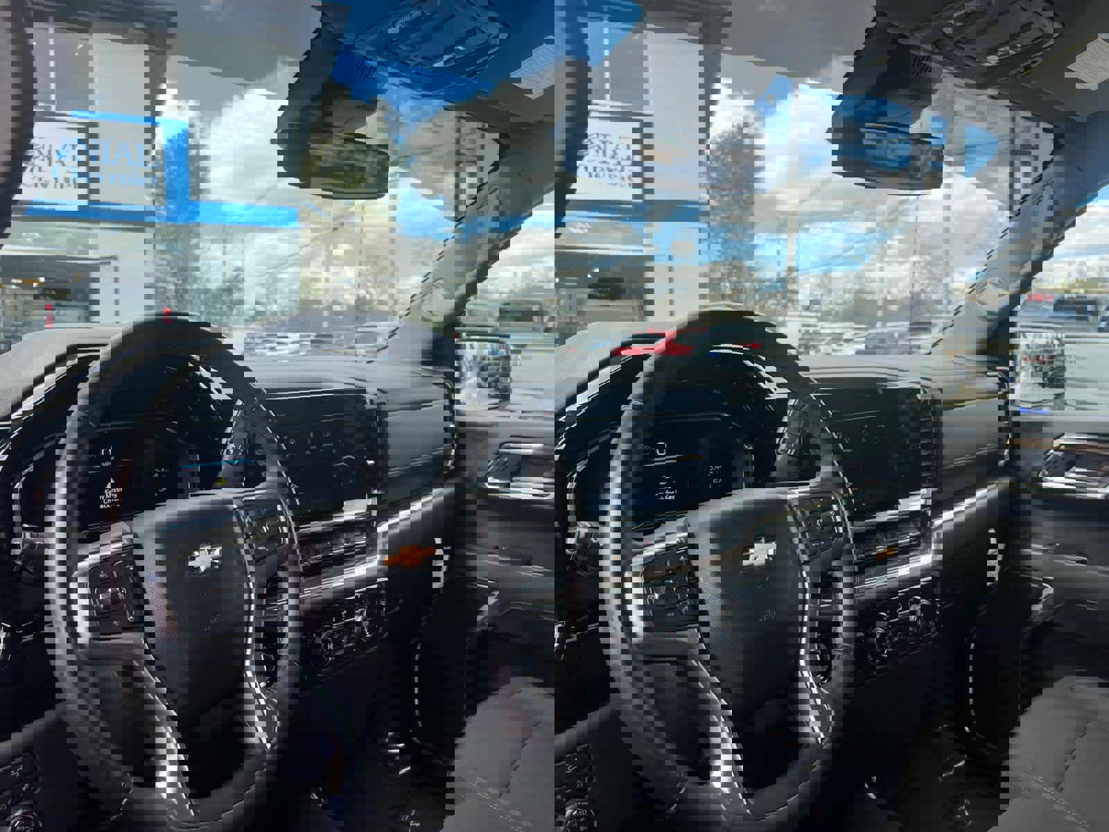 Certified 2025 Chevrolet Silverado 1500 LT image 14