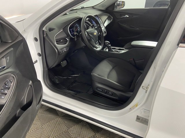 Used 2024 Chevrolet Malibu LT image 18