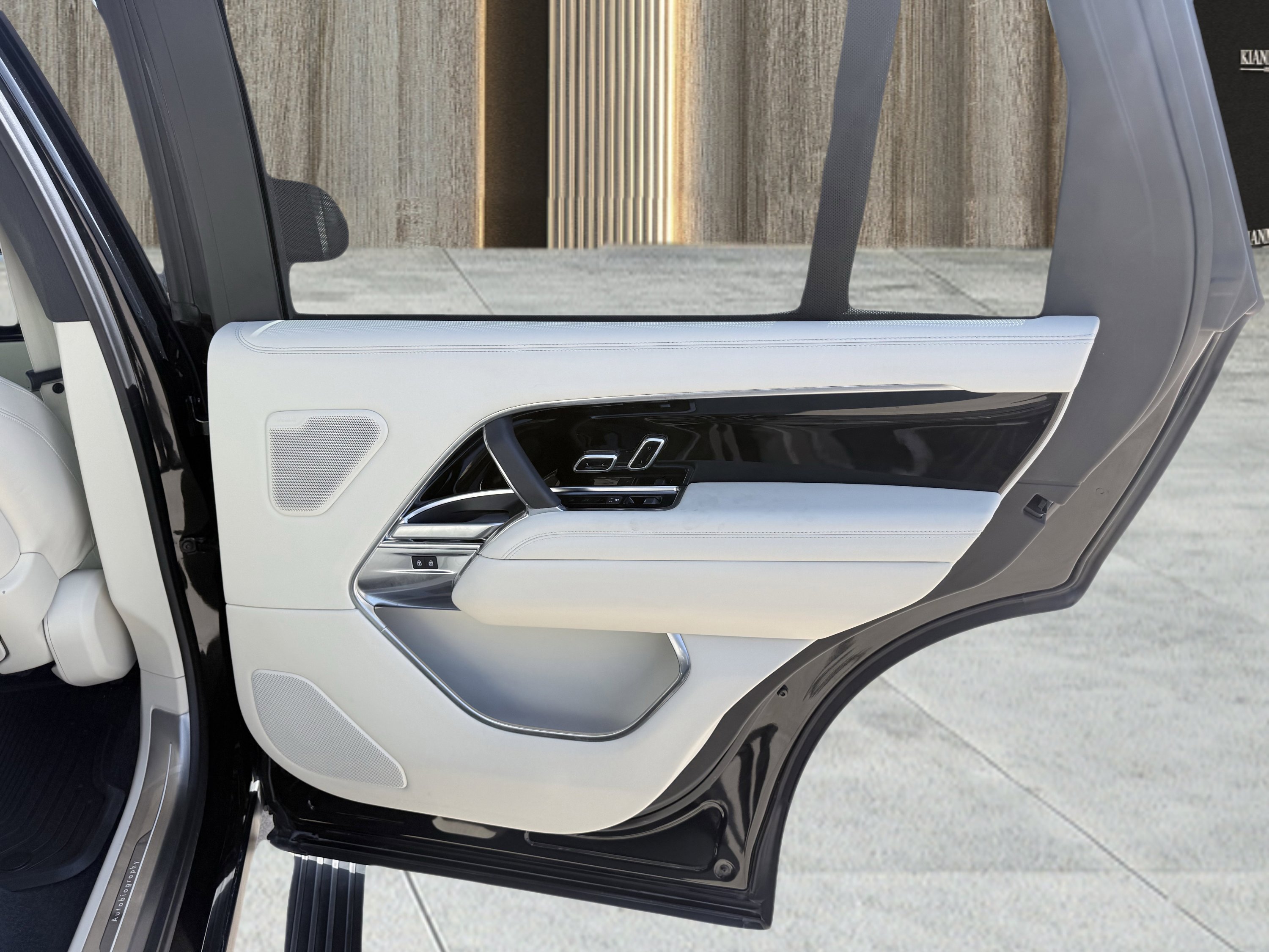 Used 2023 Land Rover Range Rover Long Wheelbase Autobiography image 50