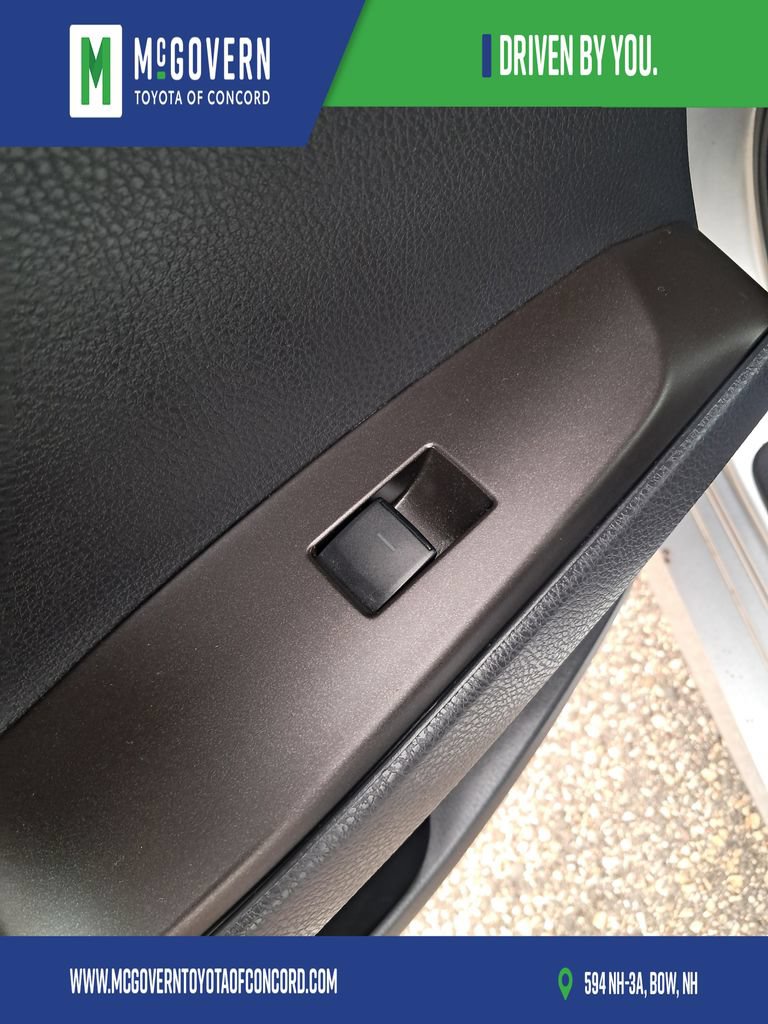 Used 2021 Toyota Camry LE FWD image 18