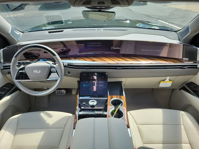 New 2026 Cadillac Escalade Platinum Sport w/ LPO, ONYX Package AWD/4WD image 8