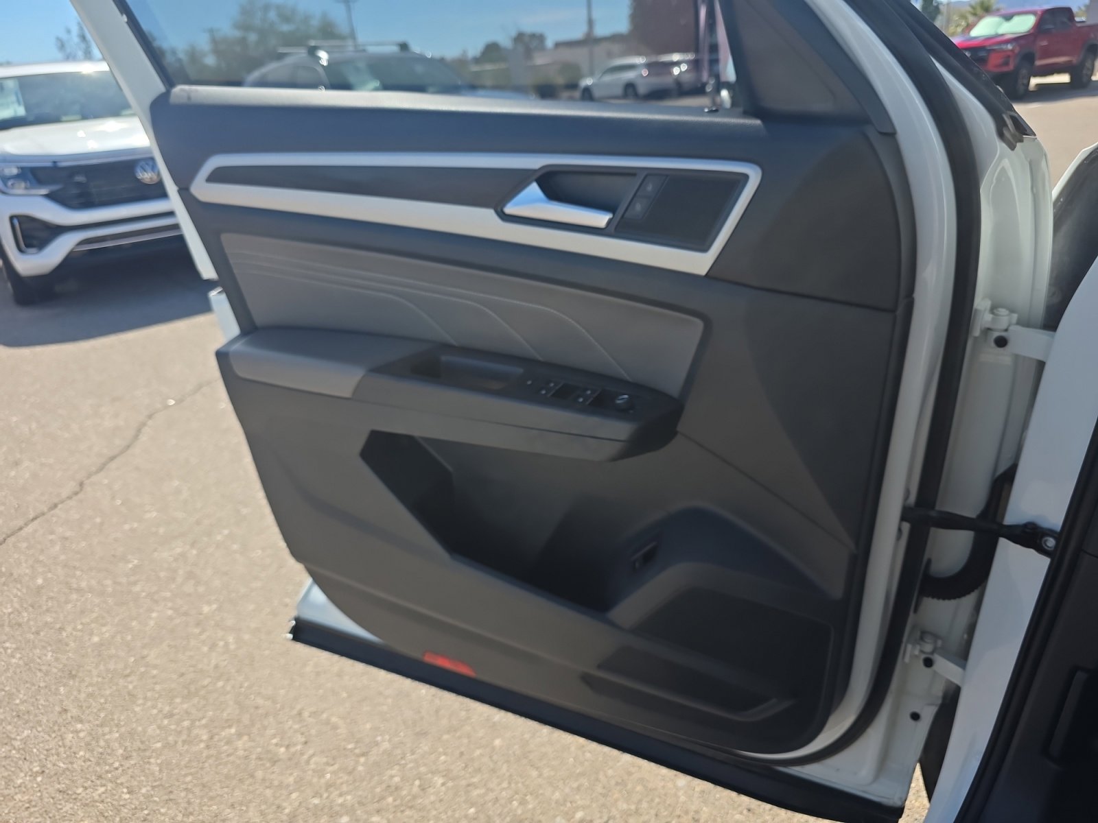 Used 2022 Volkswagen Atlas SE image 13