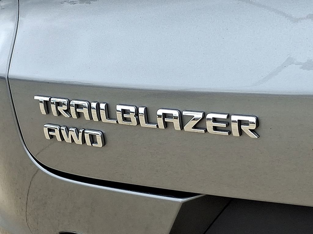 Used 2023 Chevrolet TrailBlazer LT w/ Convenience Package AWD/4WD image 31