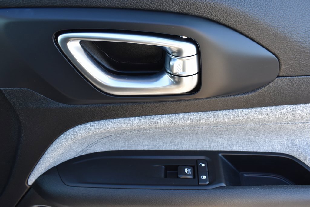 Used 2022 Jeep Compass Latitude image 14