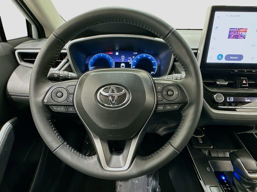Used 2026 Toyota Corolla Cross XLE w/ Convenience Package image 11
