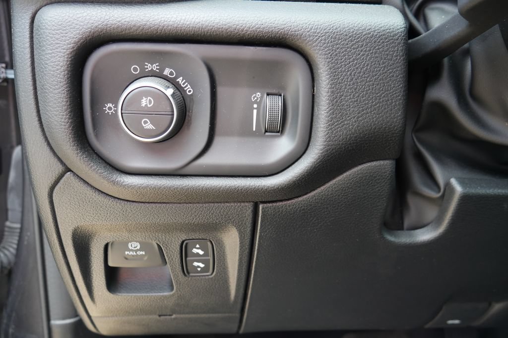 Used 2024 RAM 1500 Big Horn AWD/4WD image 26