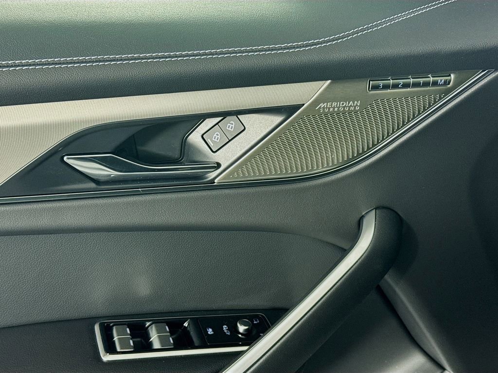 New 2026 Jaguar F-PACE R-Dynamic S image 17