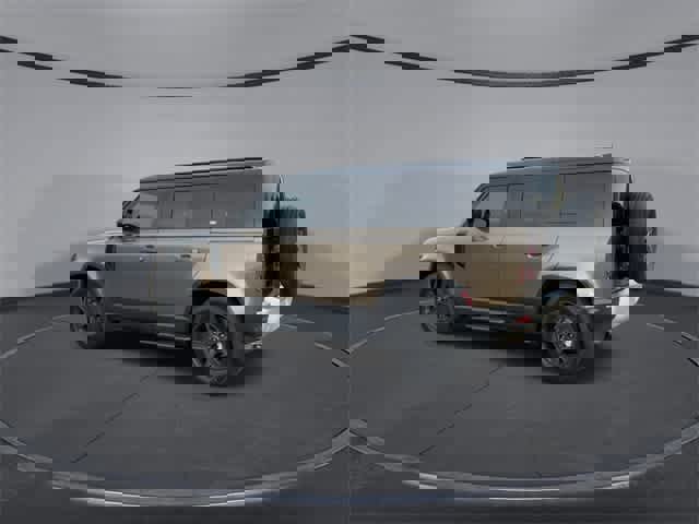 Used 2023 Land Rover Defender 110 S image 6