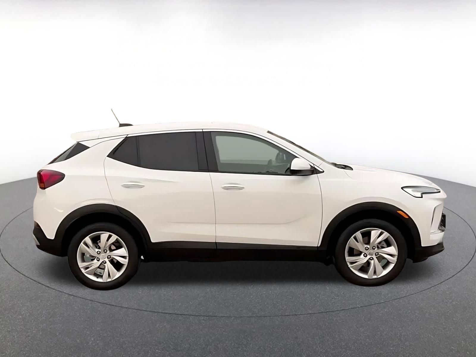 Used 2025 Buick Encore GX Preferred FWD image 16