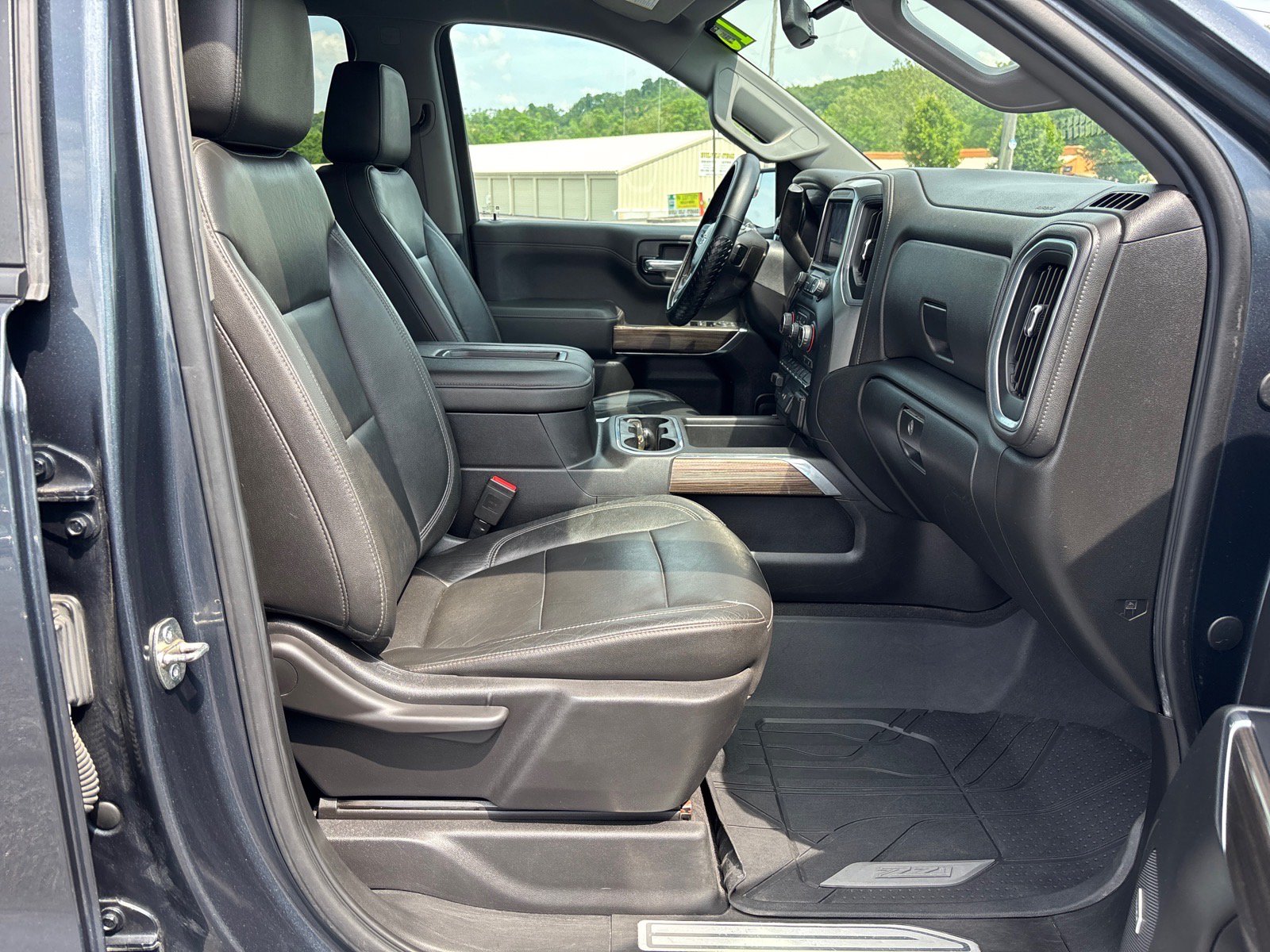 Used 2019 Chevrolet Silverado 1500 RST w/ All-Star Edition AWD/4WD image 19