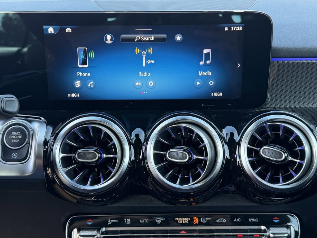 New 2026 Mercedes-Benz GLB 35 AMG 4MATIC image 26