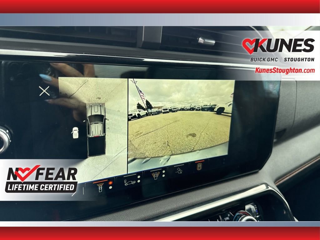 Used 2025 GMC Sierra 2500 AT4 image 37