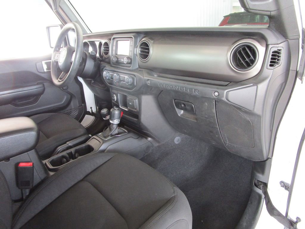 Used 2019 Jeep Wrangler Unlimited Sport image 21